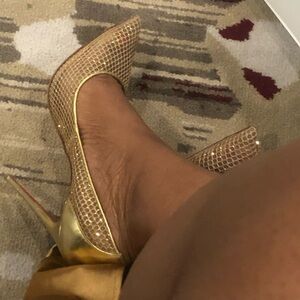 Authentic Christian Louboutin Gold Mesh Resille Pumps